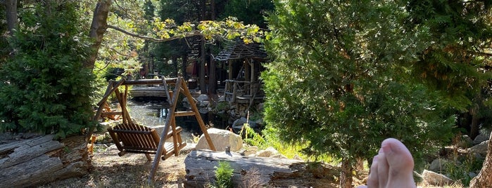 Arrowhead Pine Rose Cabins is one of G'ın Beğendiği Mekanlar.
