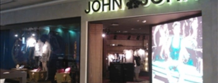 John John is one of Boa.