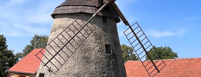 Větrný mlýn Kuželov is one of Jihomoravský kraj.