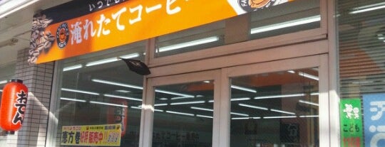 Circle K is one of コンビニ.