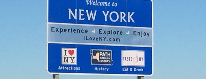 New York / Pennsylvania State Line is one of Locais curtidos por Terri.