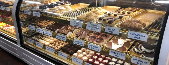 Mike's Pastry is one of E : понравившиеся места.