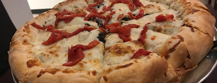 Flying Pie Pizzeria is one of Rewards Network Dining PDX.