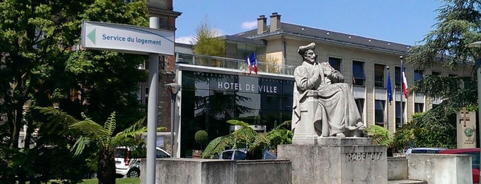 Mairie de Meudon is one of Подсказки от Julien.