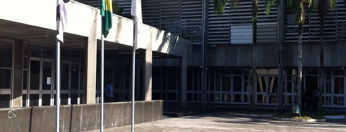 Prefeitura Municipal de Cubatão is one of Tempat yang Disukai Felipe.