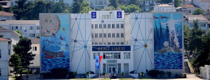 Heybeliada Deniz Lisesi is one of İstanbul Rehberlik.