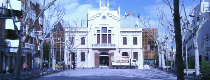 Plaça de la Vila is one of Lugares favoritos de Juan Pedro.