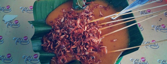 Sate Padang 'Akbar' is one of Medan culinary spot.