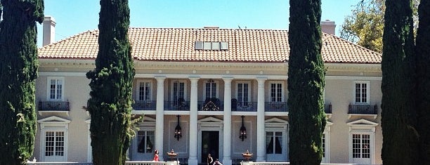 Grand Island Mansion & Spa is one of Lugares guardados de Jason Christopher.