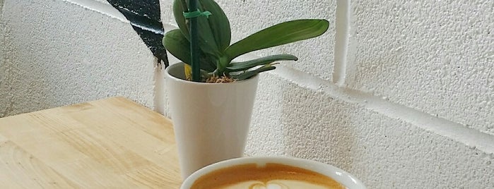 Astoria Coffee is one of Tempat yang Disimpan tanpopo5.
