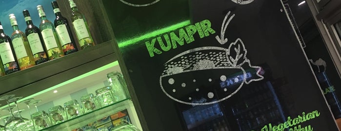 kumpir & Falafel is one of Locais curtidos por Jan.