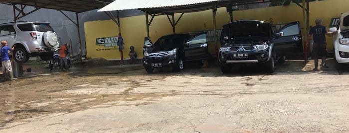 Istana Steam Car Wash is one of Cucian Mobil Palembang.