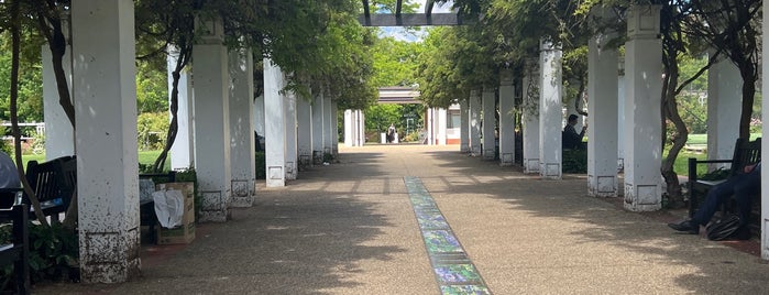 House of Representatives Garden is one of CBR.