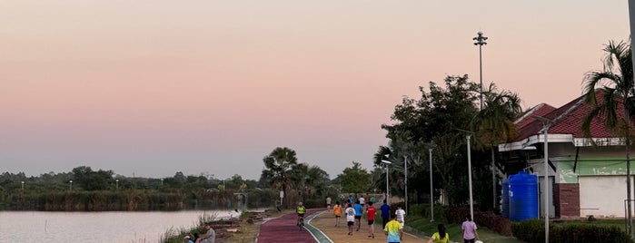 Bueng Thung Sang Park is one of ขอนแก่น, ชัยภูมิ.