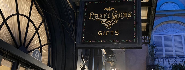 Party Gras Gifts is one of ディズニー.