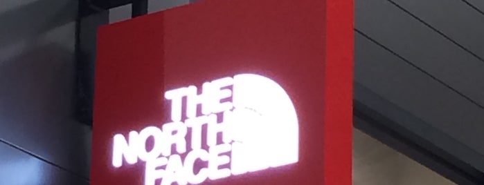 The North Face Potomac Mills Outlet is one of Tempat yang Disukai Mrs.