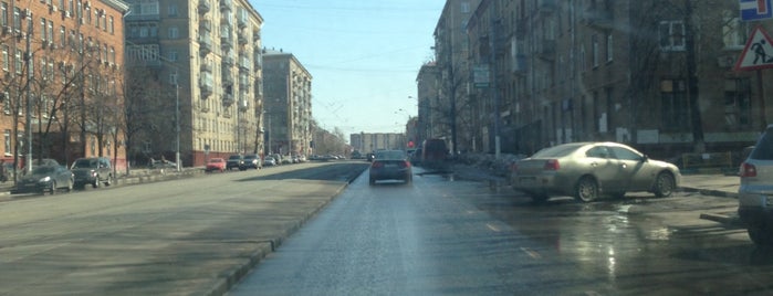 Остановка «Улица Вавилова» is one of Инфраструктура районов Гагаринский и Академический.
