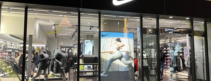 NIKE RUNNING STORE Sports Quest is one of Shop.