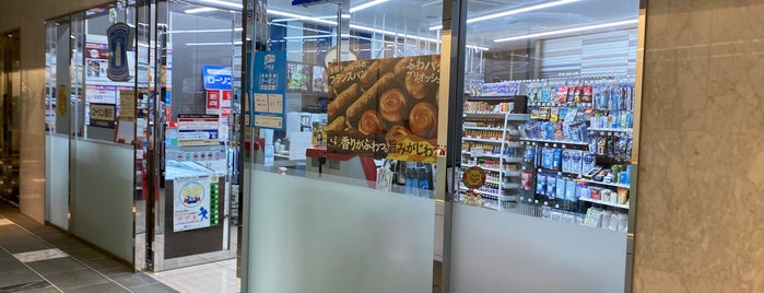 ローソン Sザ・プリンスパークタワー東京店 is one of 港区、千代田区コンビニ.