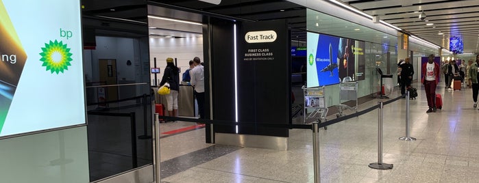Fast Track Security/Passport Control - T3 is one of Mike : понравившиеся места.