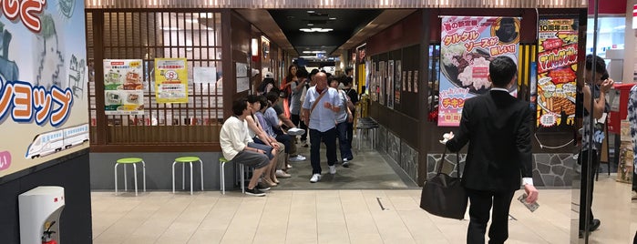 金沢百番街あじわい館 ぐるめ小路 is one of 金沢駅前周辺エリア.
