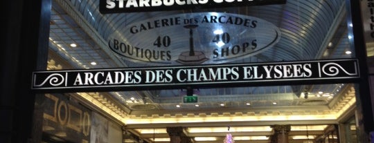 Arcades des Champs-Élysées is one of Incontournable de Paris.