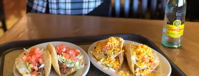 Henry's Puffy Taco Express is one of Travel Channel  TX.