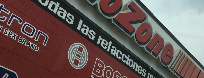 AutoZone is one of Orte, die Joaquín gefallen.