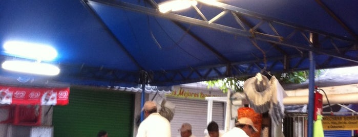 Chaparrito's Tacos Bar is one of Luis'in Kaydettiği Mekanlar.