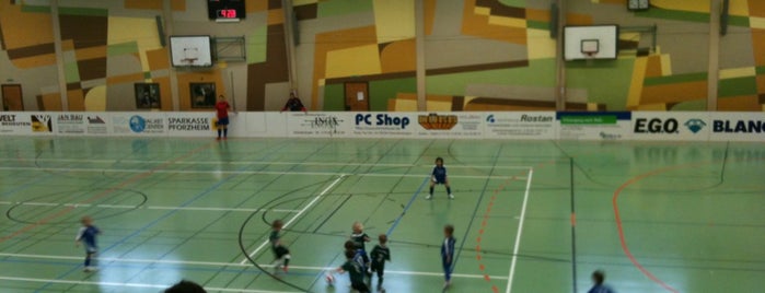 Sporthalle Knittlingen is one of Posti che sono piaciuti a Burhan.