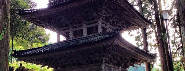 大岩山 日石寺 is one of 三重塔 / Three-storied Pagoda in Japan.