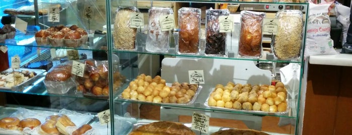 Cosmen & Keiless is one of Panaderías y meriendas.