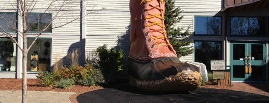 L.L.Bean Hunting & Fishing Store is one of Been there-done that.