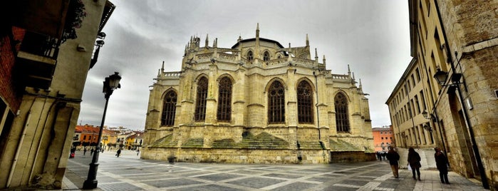 Palencia is one of Castilla y León.