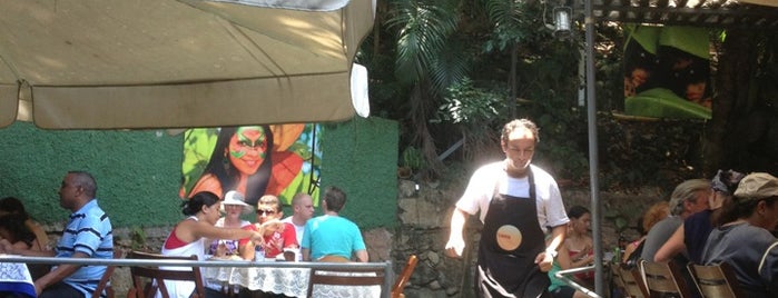 Luna Cafe Des Arts is one of Rio 2013.