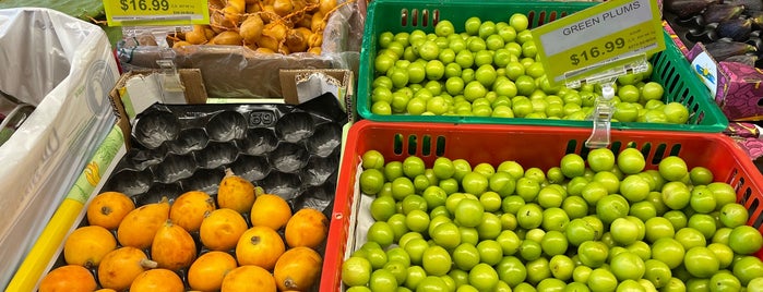 Produce Depot is one of Ottawa life.