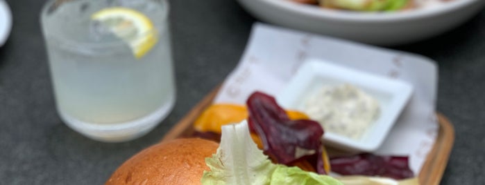 Jamie’s Burgers is one of Posti che sono piaciuti a Meilissa.