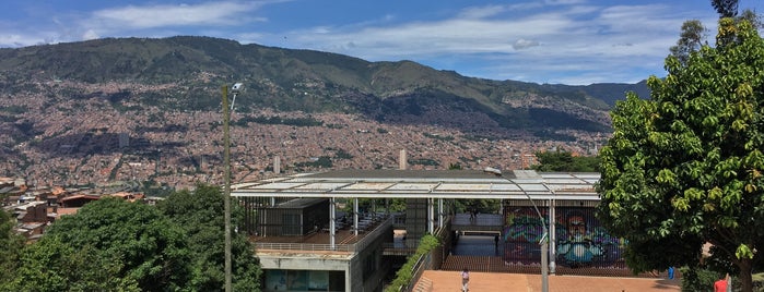 Parque Biblioteca Tomás Carrasquilla -  La Quintana is one of Parques Bibliotecas de Medellín.