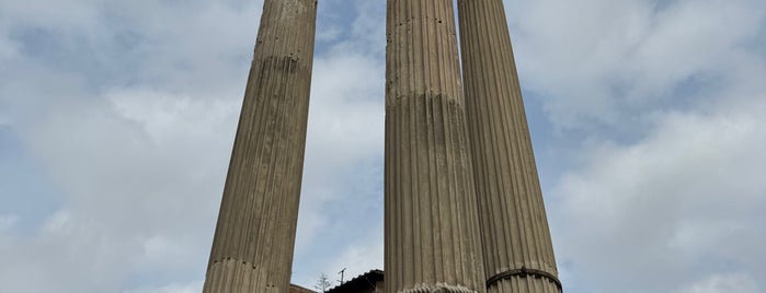 Temple of Apollo Sosianus is one of Rom.