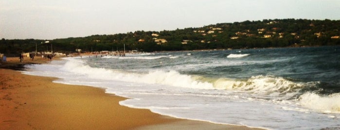 Plage de Saint-Tropez is one of Karla : понравившиеся места.