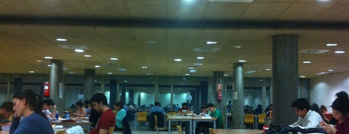 Sala de Estudio 24 Hrs. - UAM is one of Todas las Bibliotecas de Madrid.