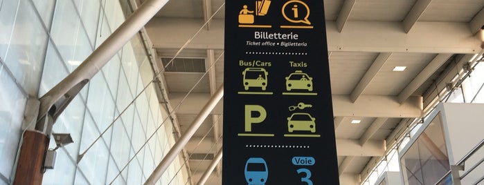Gare SNCF d'Aix-en-Provence TGV is one of Jacques'in Beğendiği Mekanlar.