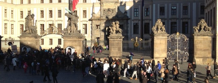 Castillo de Praga is one of Prague.