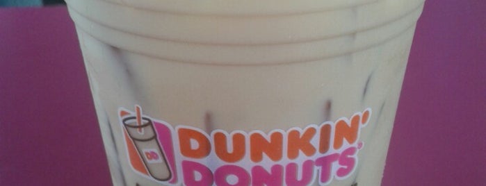 Dunkin' is one of Lugares favoritos de Jim.