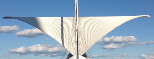 Milwaukee Art Museum is one of Tempat yang Disimpan willim.