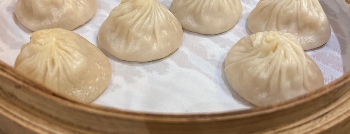 Paradise Dynasty: Legend of Xiao Long Bao is one of Lugares favoritos de Shank.