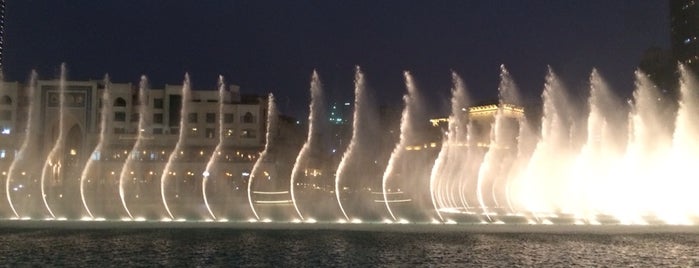 The Dubai Fountain is one of Lugares favoritos de Jarallah.