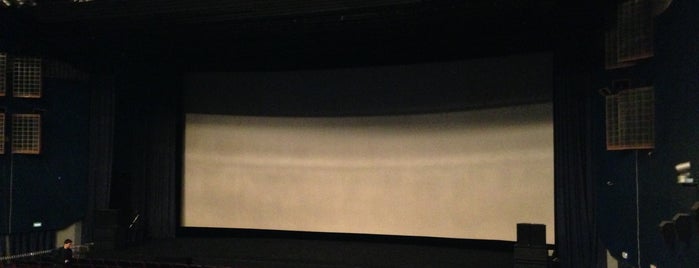 35 мм is one of English-language cinemas.