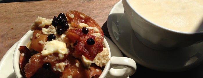 Tartine Bakery is one of SF Coffee Snobbery.