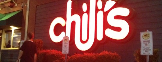 Chili's Grill & Bar is one of Tempat yang Disukai Rachael.